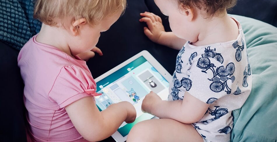 Reducing Screen Time with Busy Boards – A Smart Parenting Choice